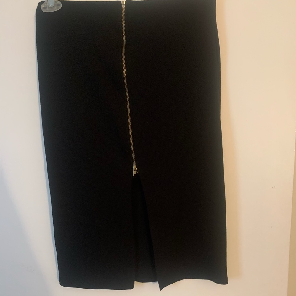 Cute Front Zipper Black & Gold Fitted Skirt